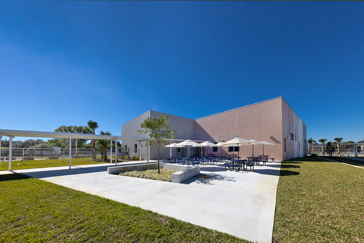 Architectural view of outdoor eating at the Plumosa School of the Arts in Delray Beach. FL.